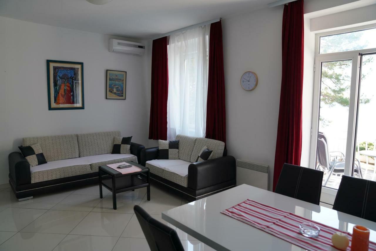 Sesar Apartments Krk - No. 2 Vinko 크르크 외부 사진