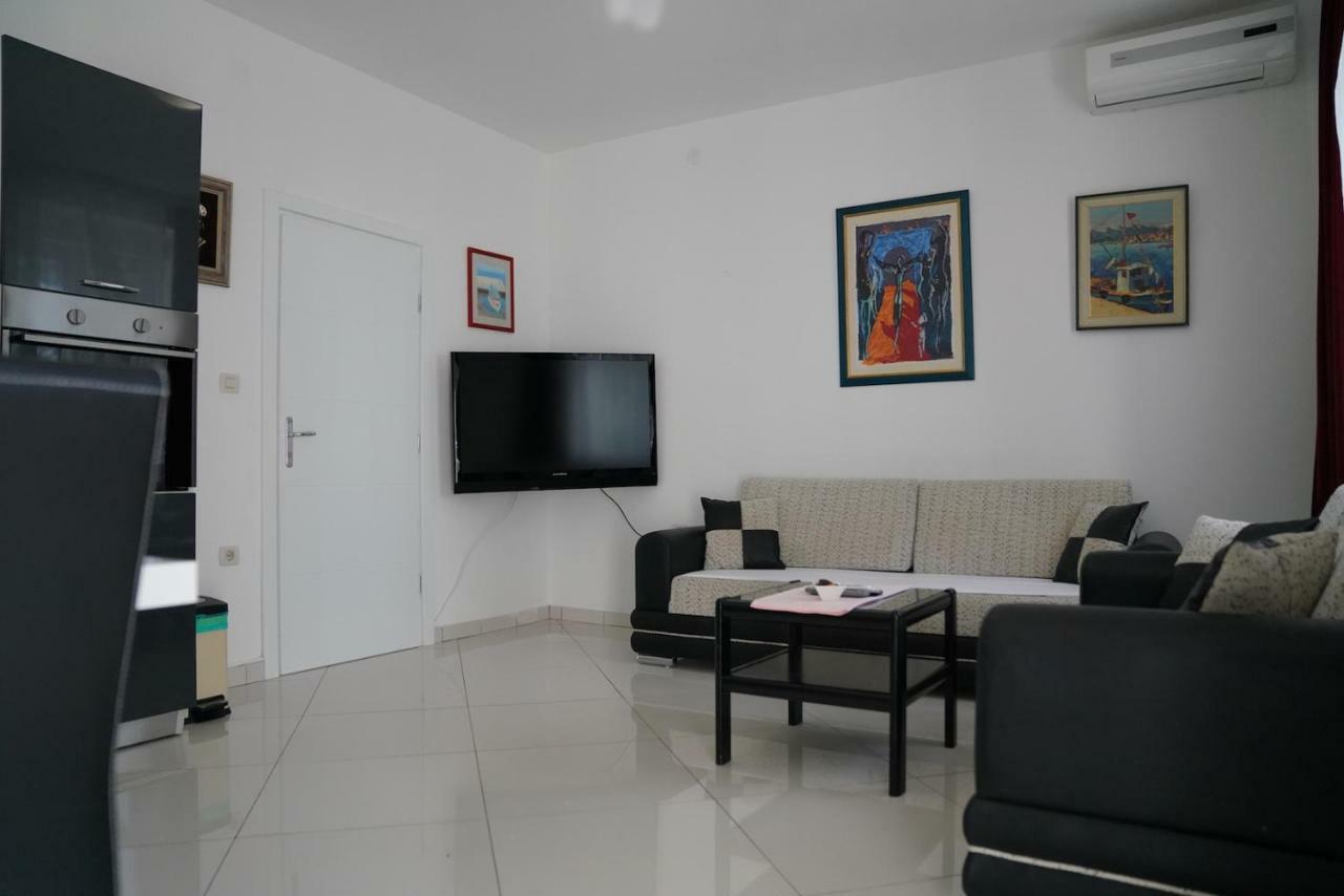 Sesar Apartments Krk - No. 2 Vinko 크르크 외부 사진